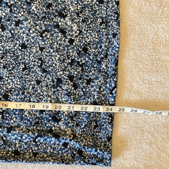 Tnuck Sport hydrangea Ryan tee - Picture 7 of 8